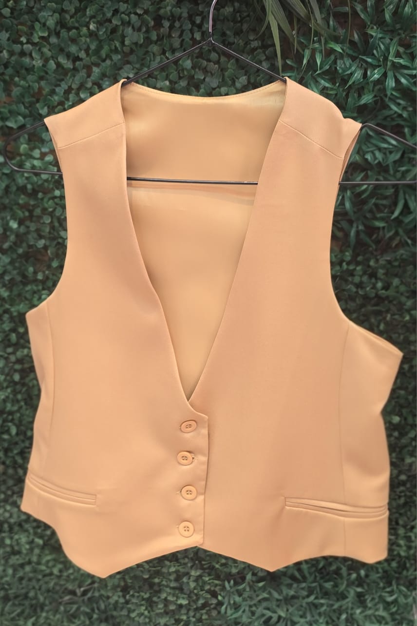 CONJUNTO SASTRERO: Chaleco Corto y Pant Chupin - Image 7