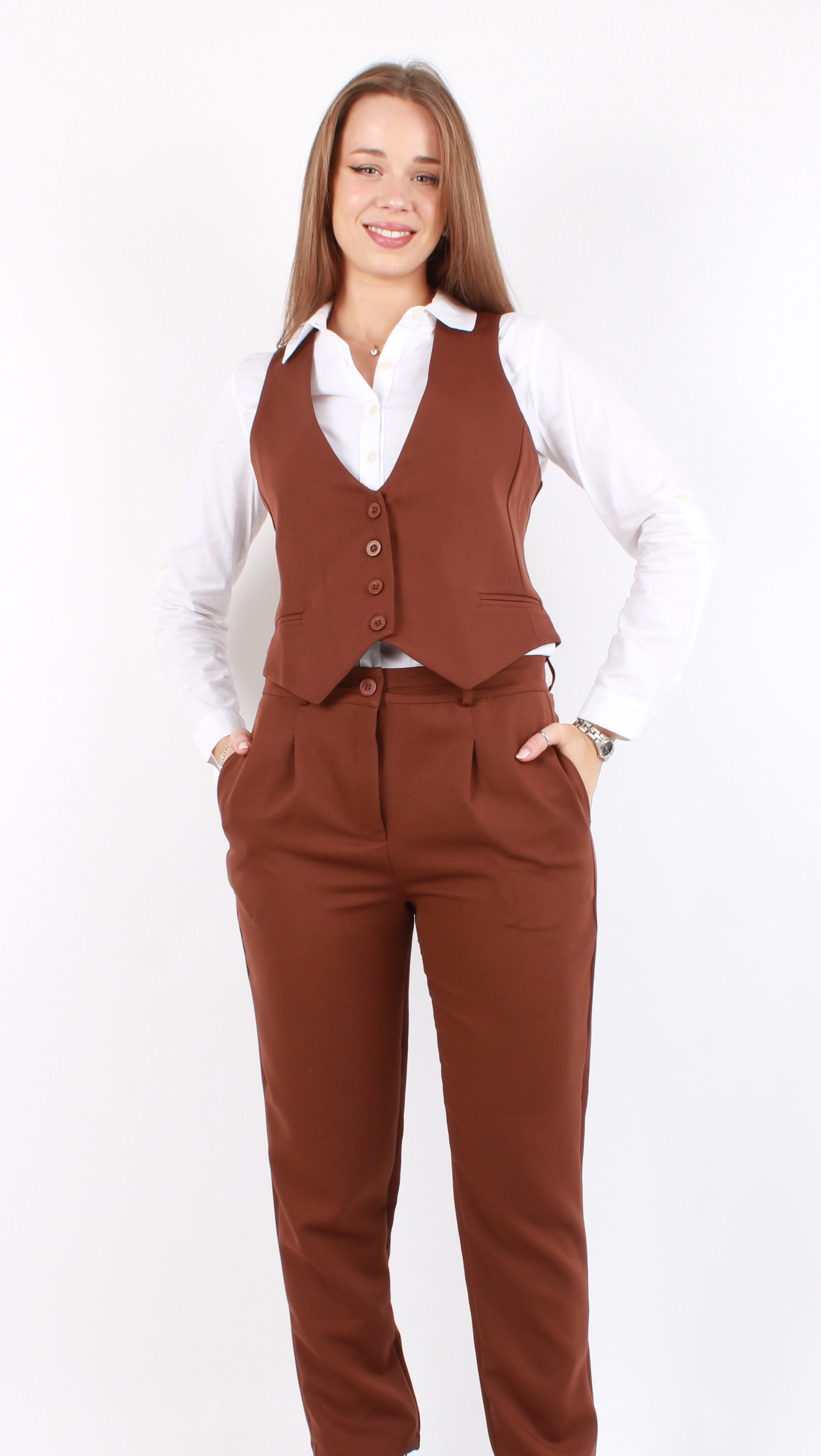 CONJUNTO SASTRERO: Chaleco Corto y Pant Chupin - Image 2